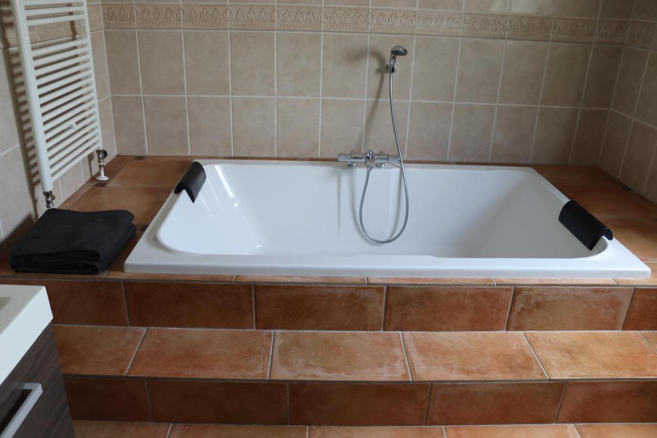 Farm stay Hoeve De Zeeanjelier Sint Annaland