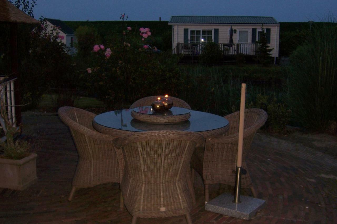 Hoeve De Zeeanjelier Farm stay